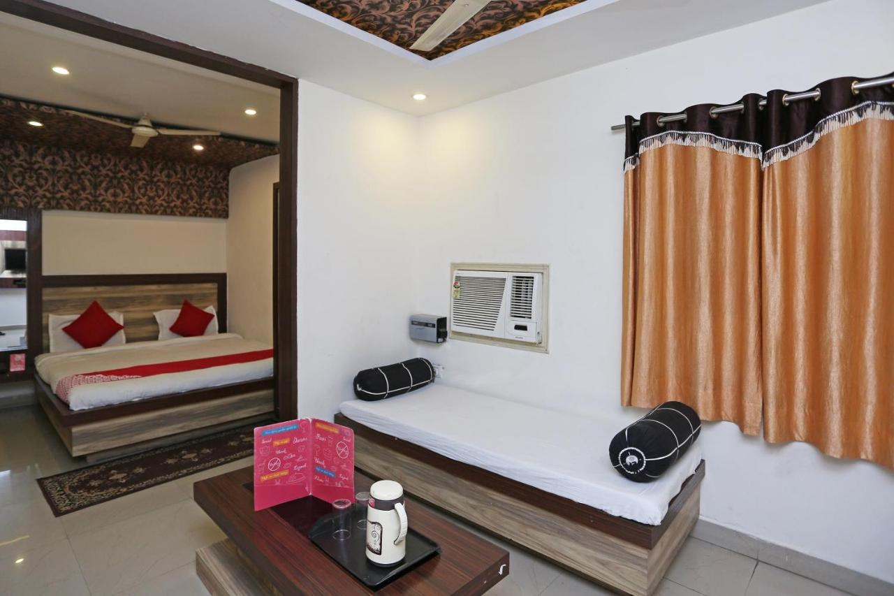 Super Oyo Flagship 4957 Hotel China Town Bhairaun Ghāt 外观 照片