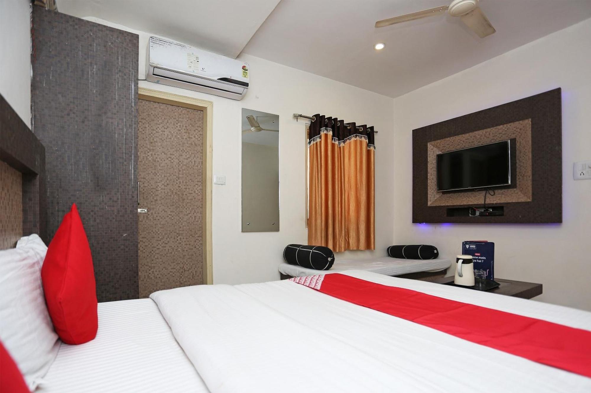 Super Oyo Flagship 4957 Hotel China Town Bhairaun Ghāt 外观 照片