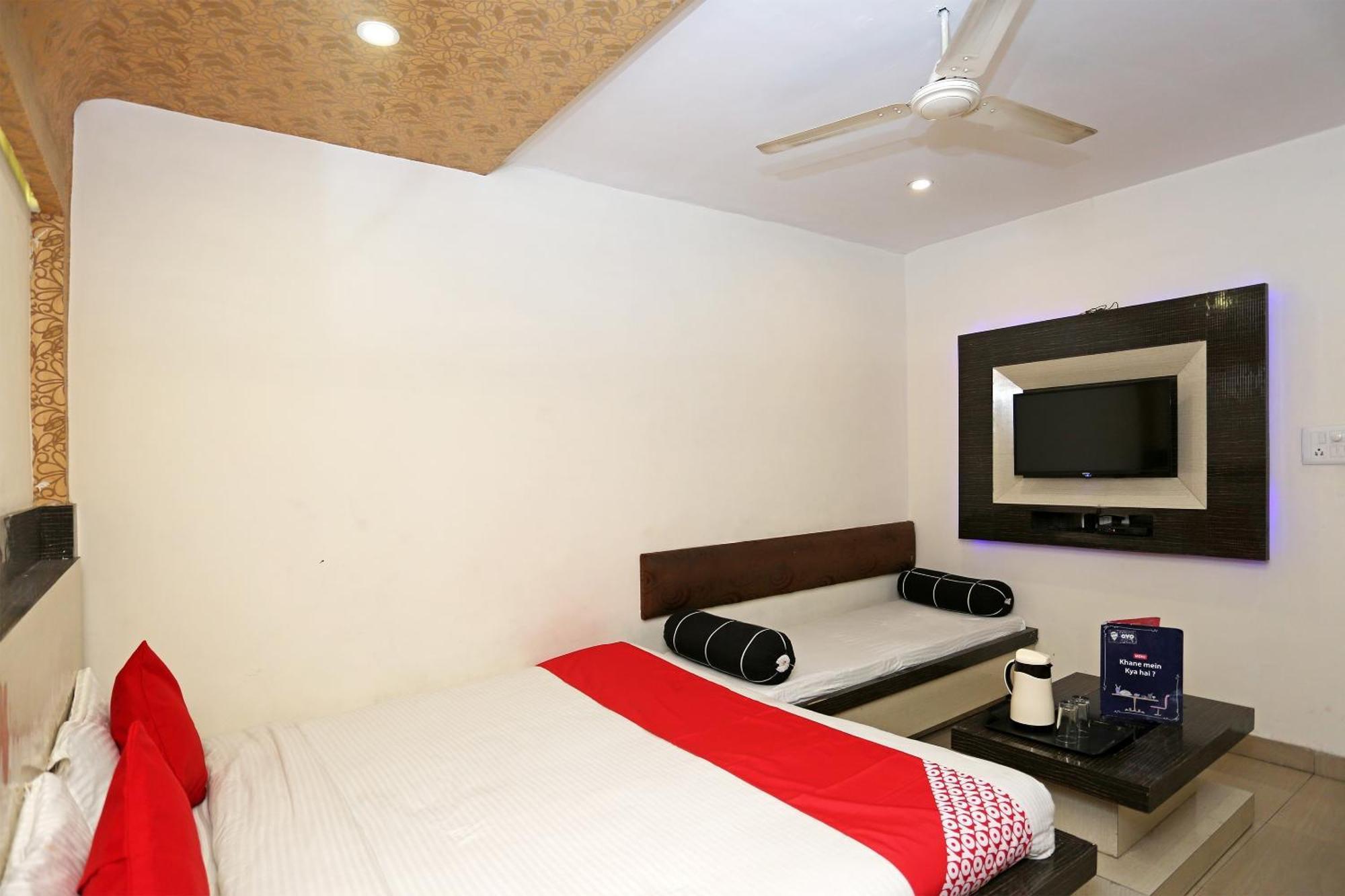 Super Oyo Flagship 4957 Hotel China Town Bhairaun Ghāt 外观 照片